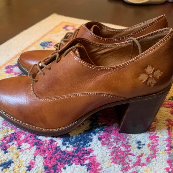 Patricia Nash Block Heals Oxford Lace up Leather Shoes - Picture 7 of 11